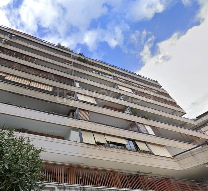 appartamento in vendita a Roma in zona Ardeatino