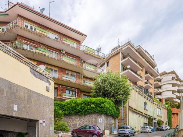 appartamento in vendita a Roma in zona Della Vittoria