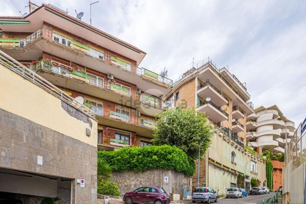 appartamento in vendita a Roma in zona Della Vittoria