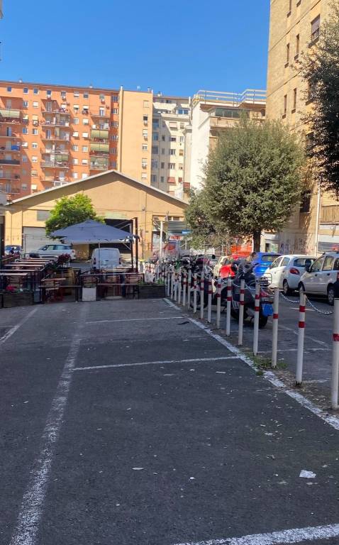 negozio in vendita a Roma in zona Ostiense