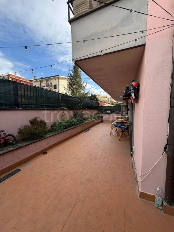 appartamento in vendita a Roma in zona Torre Gaia