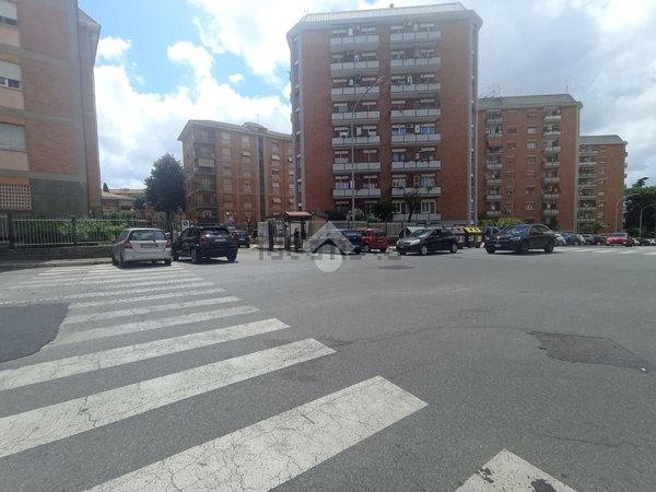 appartamento in vendita a Roma in zona Torre Spaccata