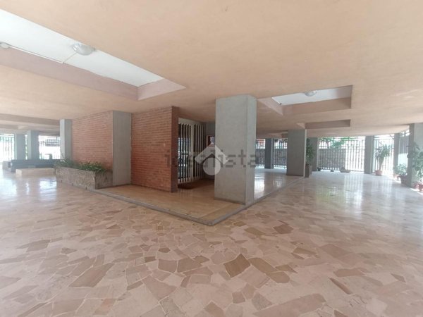 appartamento in vendita a Roma in zona Torre Spaccata