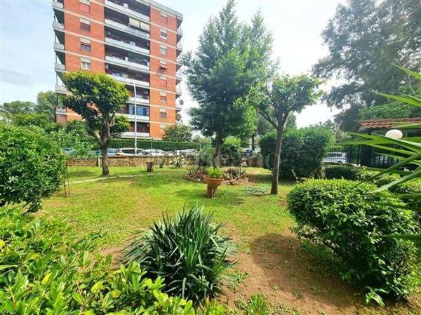 appartamento in vendita a Roma in zona Torre Spaccata