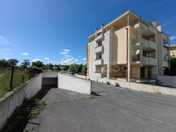 locale di sgombero in vendita a Roma in zona Casalotti
