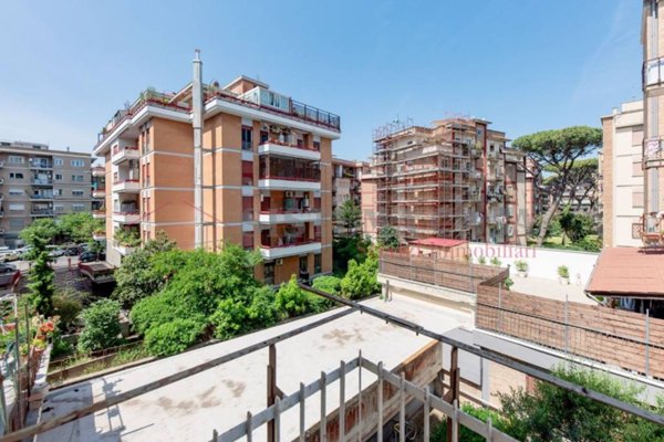 appartamento in vendita a Roma in zona Ostia