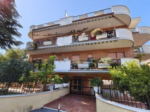 appartamento in vendita a Roma in zona Casalotti
