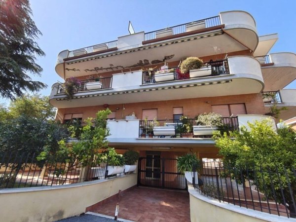 appartamento in vendita a Roma in zona Casalotti