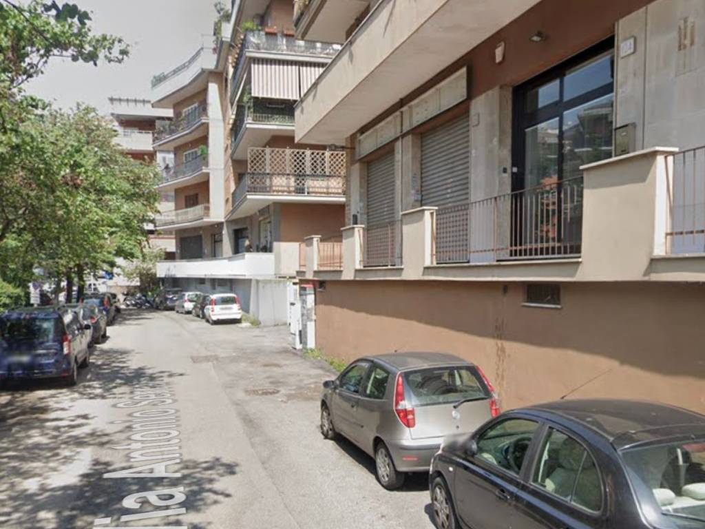 negozio in vendita a Roma in zona Tor di Quinto