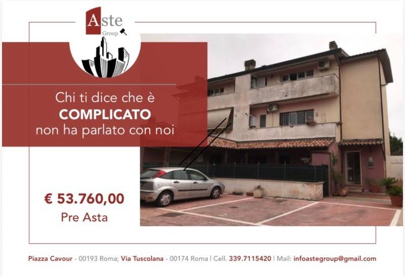appartamento in vendita a Roma in zona Colle dei Pini