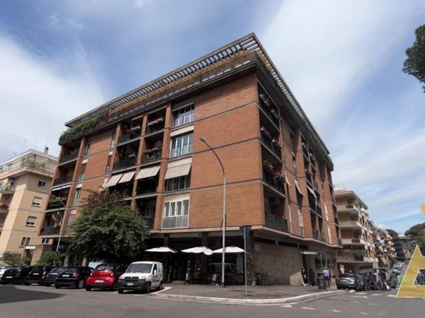 appartamento in vendita a Roma in zona Tor di Quinto