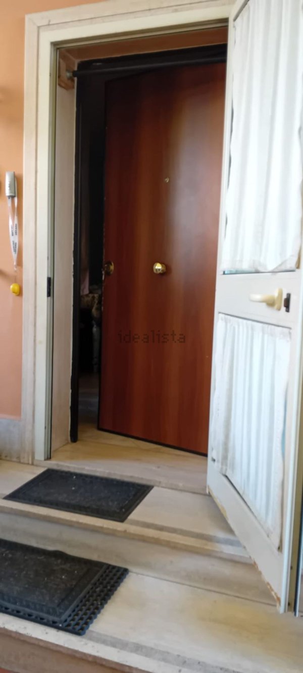 appartamento in vendita a Roma in zona Torre Angela