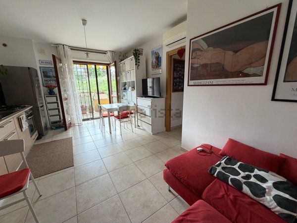 appartamento in vendita a Roma in zona Valle Muricana