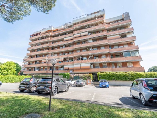appartamento in vendita a Roma in zona Appio Claudio