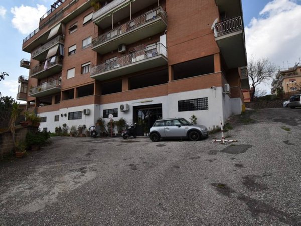negozio in vendita a Roma