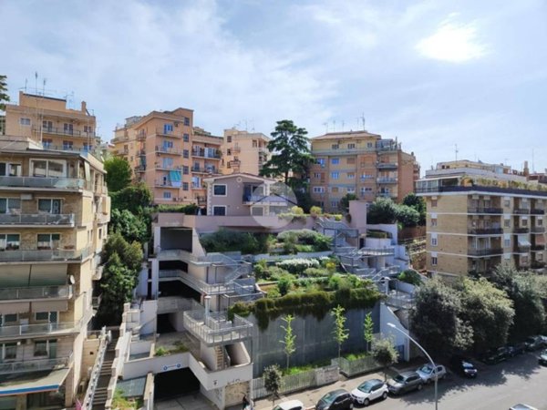 appartamento in vendita a Roma in zona Gianicolense