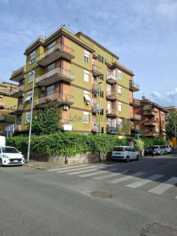 appartamento in vendita a Roma in zona Alessandrino