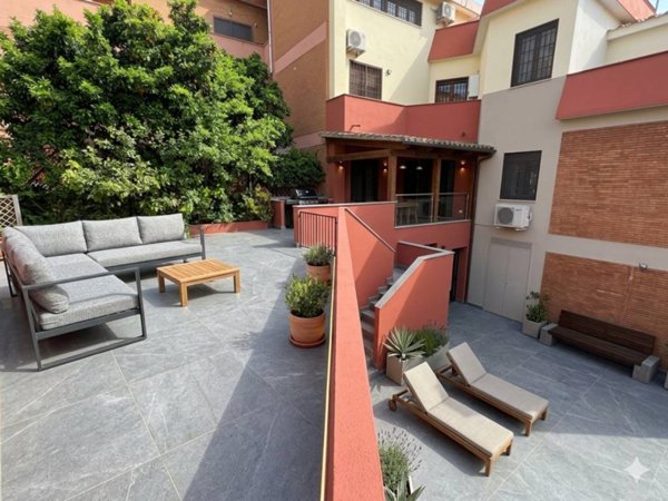 casa indipendente in vendita a Roma in zona Tre Pini - Poggio dei Fiori
