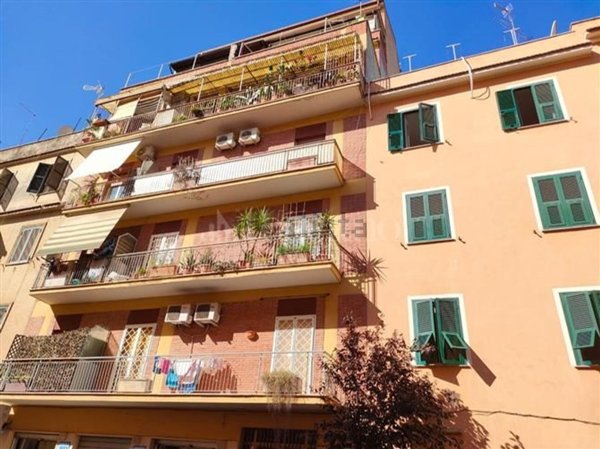 appartamento in vendita a Roma in zona Prenestino-Labicano