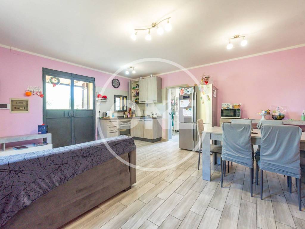 casa indipendente in vendita a Roma in zona Finocchio