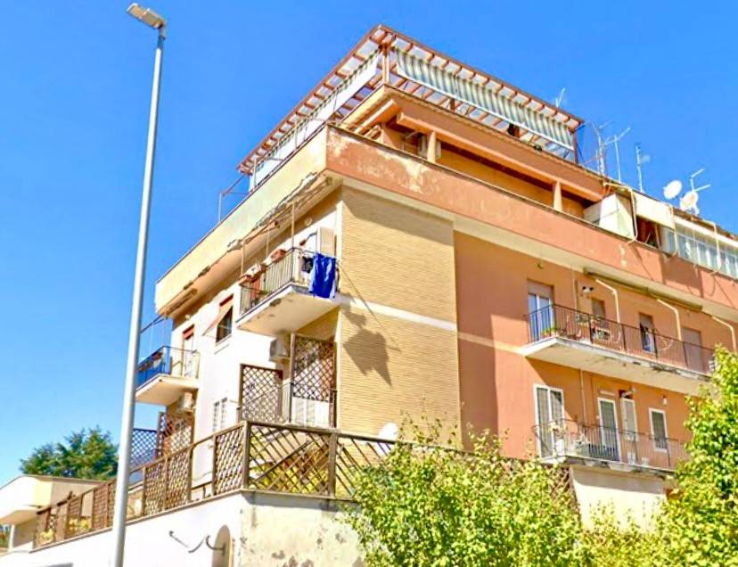 appartamento in vendita a Roma in zona Primavalle