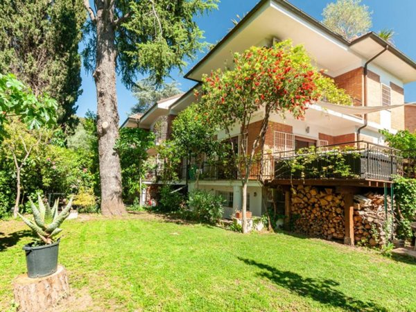 casa indipendente in vendita a Roma in zona Spinaceto