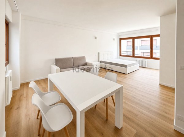 appartamento in vendita a Roma in zona Ostiense