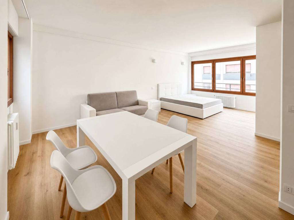 appartamento in vendita a Roma in zona Ostiense
