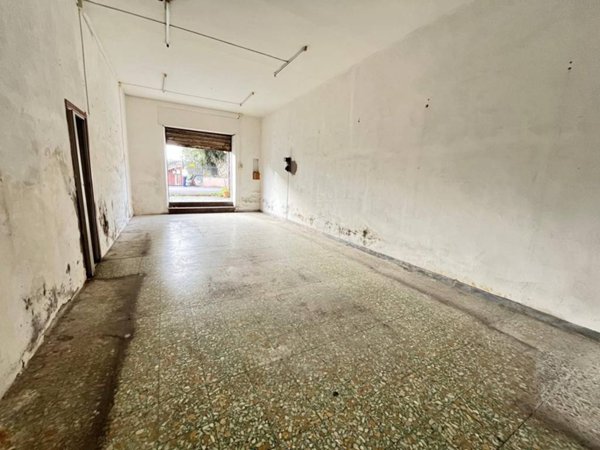 negozio in vendita a Roma in zona Grottarossa