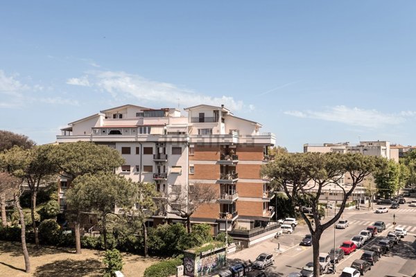 appartamento in vendita a Roma in zona Ostia