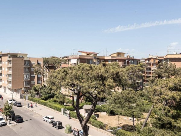appartamento in vendita a Roma in zona Ostia