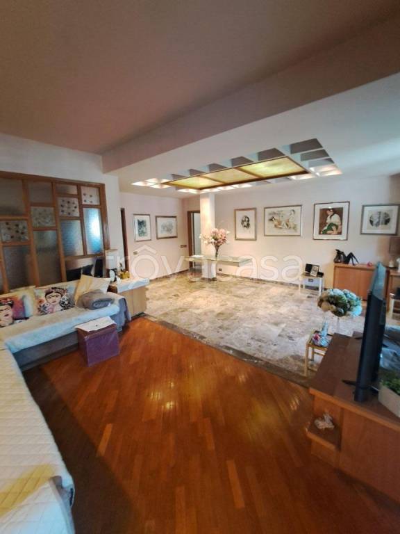 appartamento in vendita a Roma in zona Ardeatino