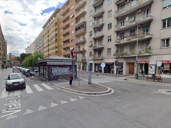 negozio in vendita a Roma in zona Salario