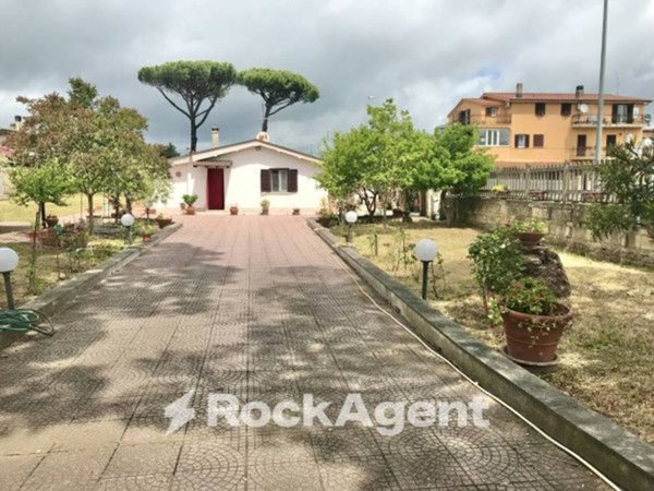 casa indipendente in vendita a Roma in zona Olgiata