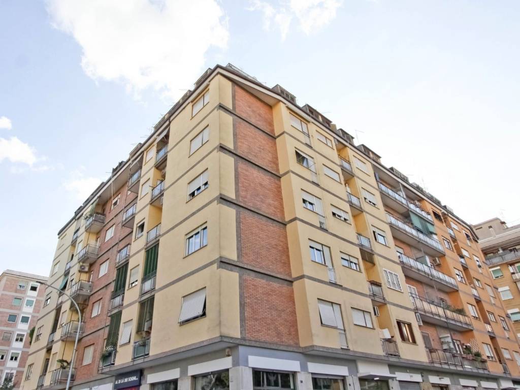 appartamento in vendita a Roma in zona Tiburtino