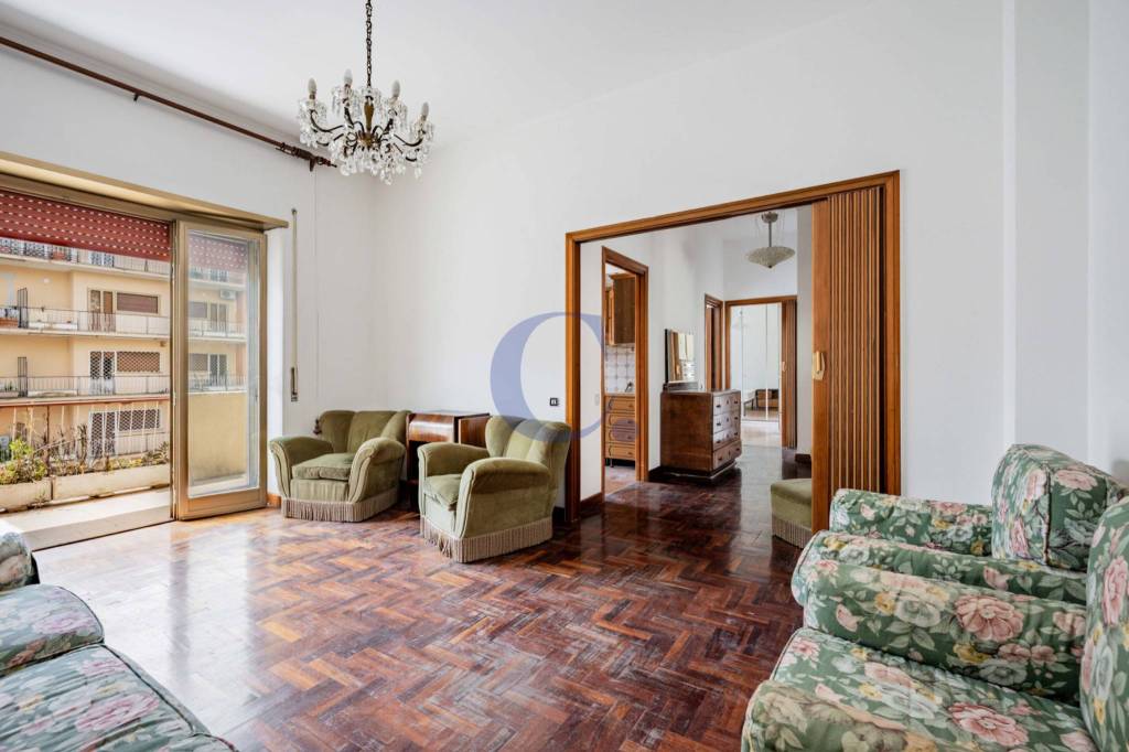 appartamento in vendita a Roma in zona Ardeatino