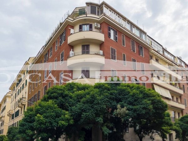 appartamento in vendita a Roma in zona Appio Latino