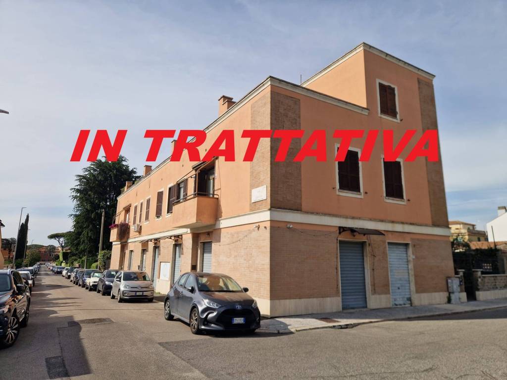 appartamento in vendita a Roma in zona Appio Claudio