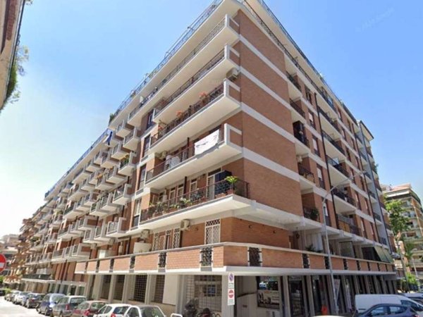appartamento in vendita a Roma in zona Appio Latino