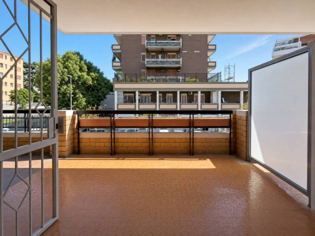 appartamento in vendita a Roma in zona Ardeatino