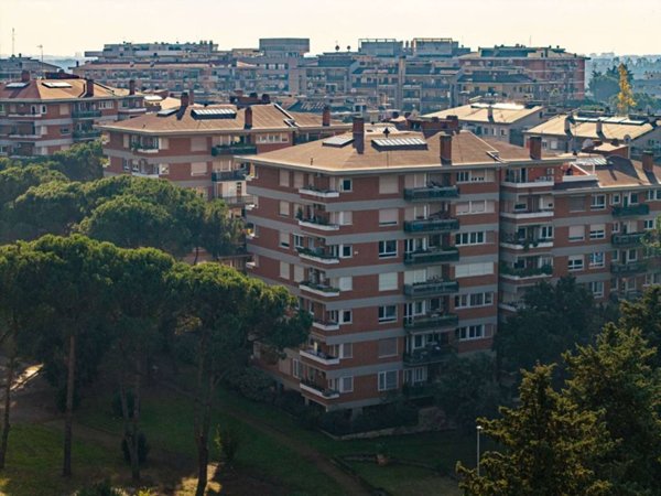 appartamento in vendita a Roma in zona EUR