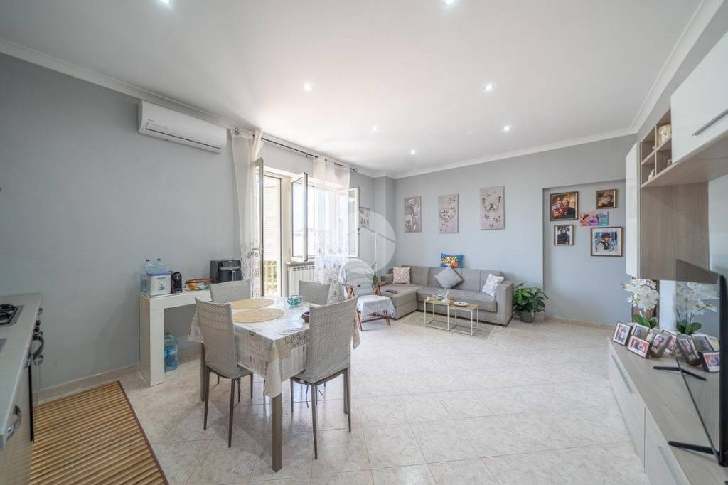 appartamento in vendita a Roma in zona Finocchio