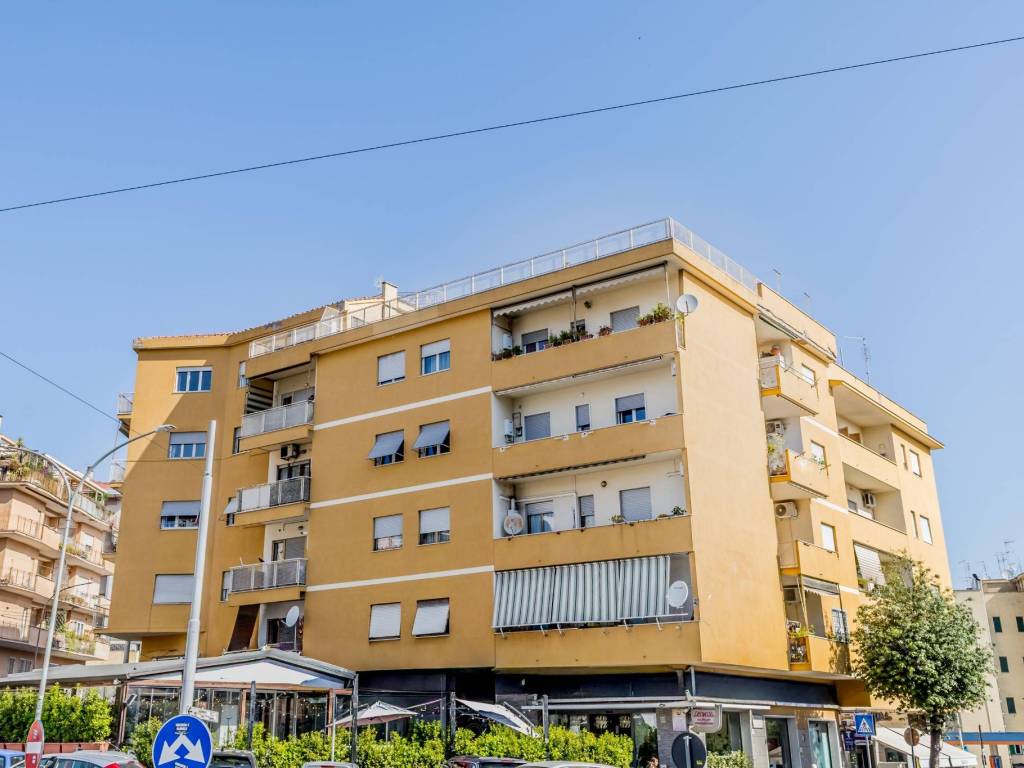 appartamento in vendita a Roma in zona Monte Sacro/Talenti