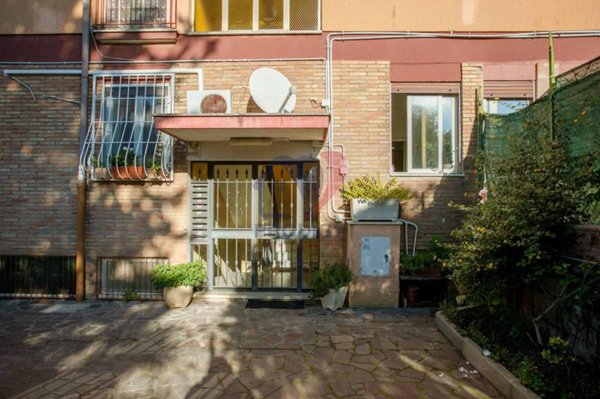 appartamento in vendita a Roma in zona Acilia