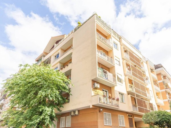 appartamento in vendita a Roma in zona Tor di Quinto
