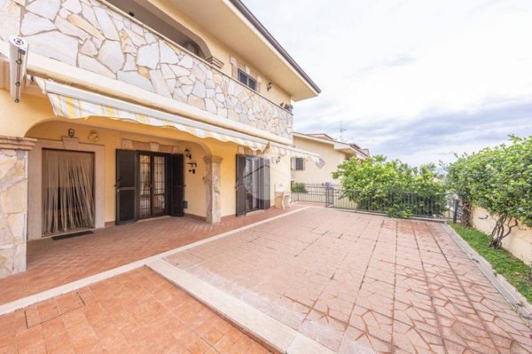 appartamento in vendita a Roma in zona Castelverde