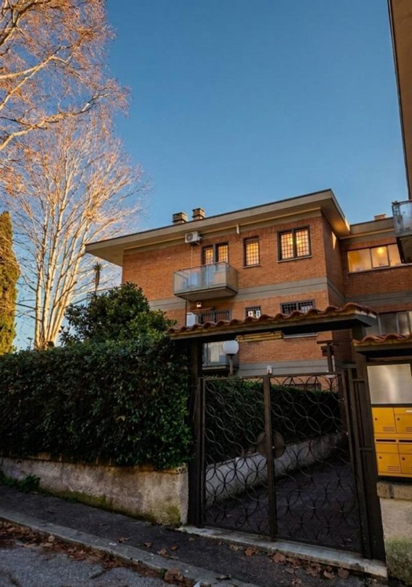 appartamento in vendita a Roma in zona EUR