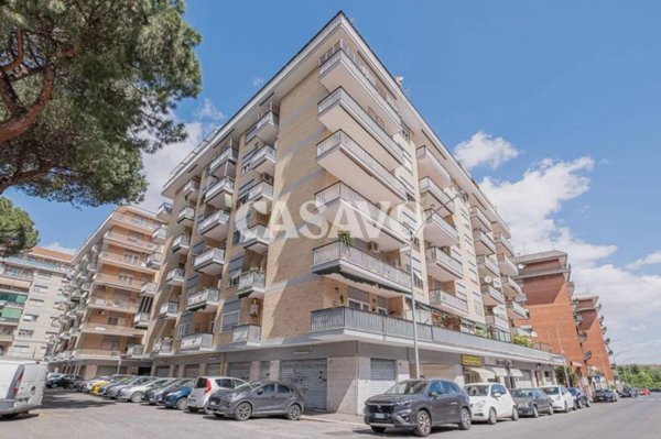 appartamento in vendita a Roma in zona Don Bosco