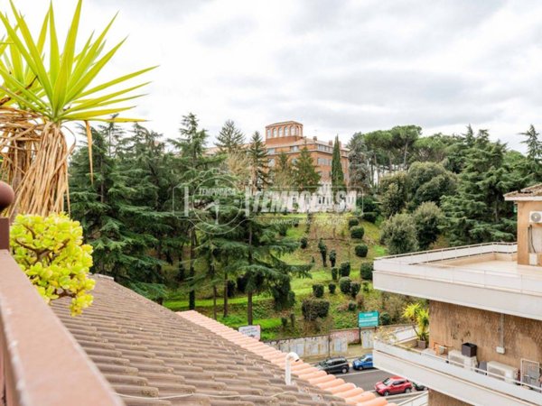 appartamento in vendita a Roma in zona Aurelio