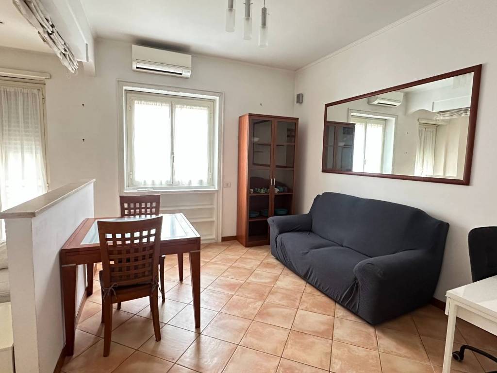casa indipendente in vendita a Roma in zona Tuscolano